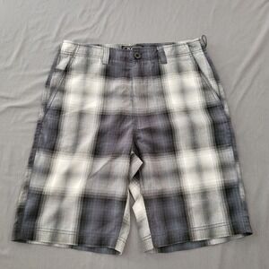 CSG Champs Sports Gear Mens 32 Plaid Shorts Gray Black Ombre Flat Front Casual